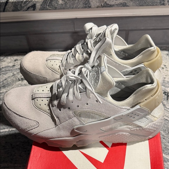 Nike Air Huarache Premium “Neutral White” Off-White Sneakers main image 3